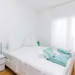 2 Bedroom Cozy In *