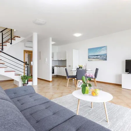 Cozy In With House Sea View * Crikvenica
